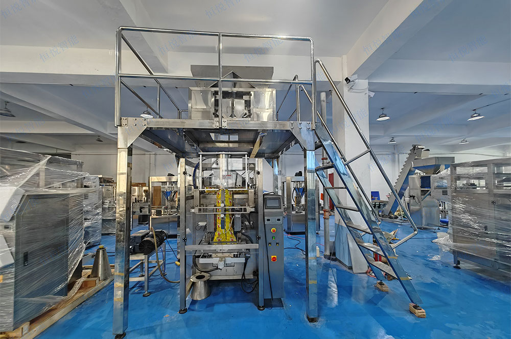 大米自動稱重包裝機是一種集稱重、計量、包裝于一體的自動化包裝設備 大米自動稱重包裝機是一種集稱重、計量、包裝于一體的自動化包裝設備