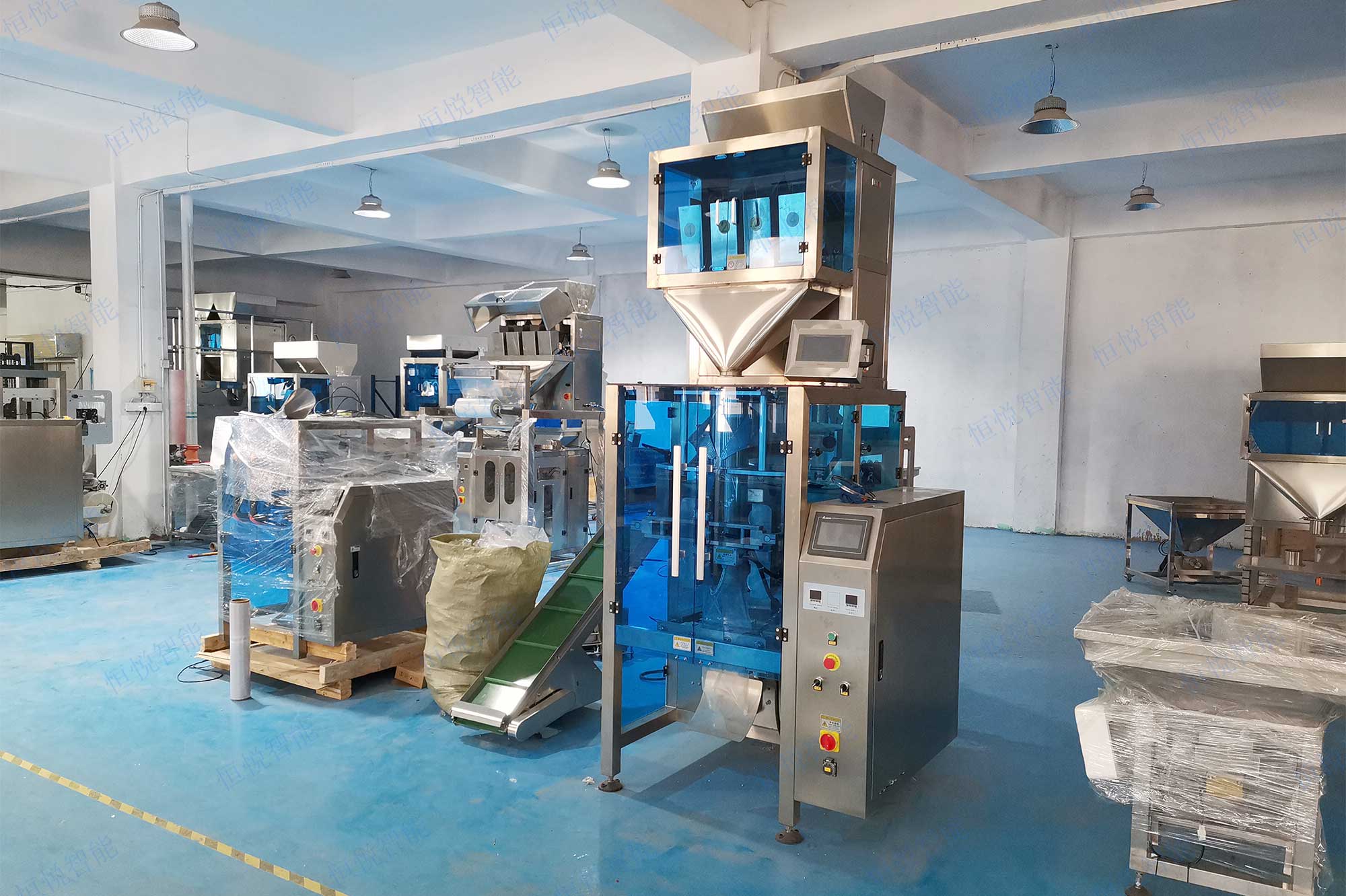 自動顆粒稱重包裝機生產(chǎn)線用于顆粒狀物料