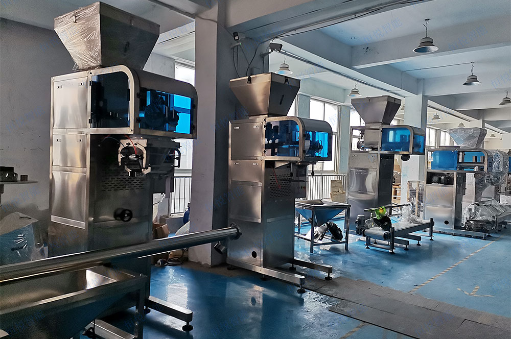 葉面肥自動包裝機通過 “精準計量 + 密封包裝 + 智能控制