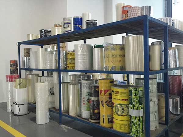 小型小袋粉末包裝機制袋材質(zhì)的選擇